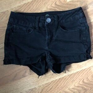 SO sz 1 Black Cut Off Shorts